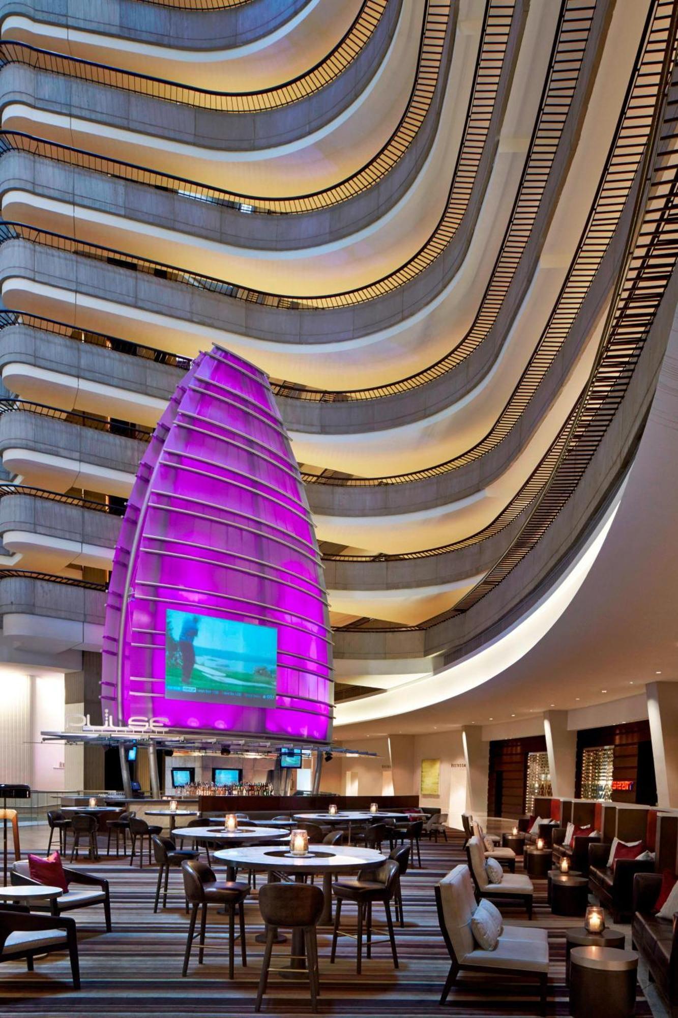 Atlanta Marriott Marquis Hotel Exterior photo